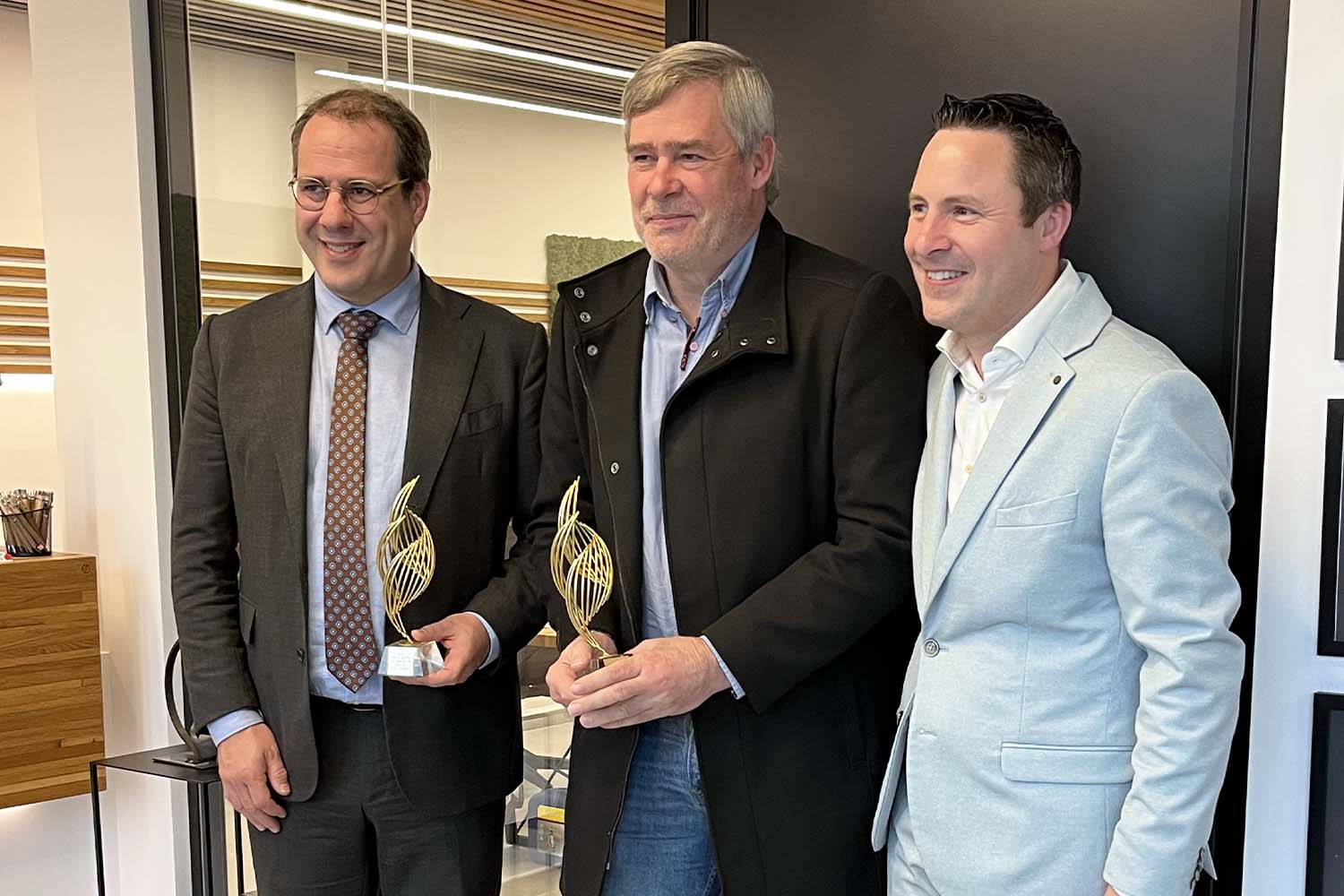 Prix de l’innovation de Paul Marien en présence de David Clarinval et Nicolas Pourbaix.