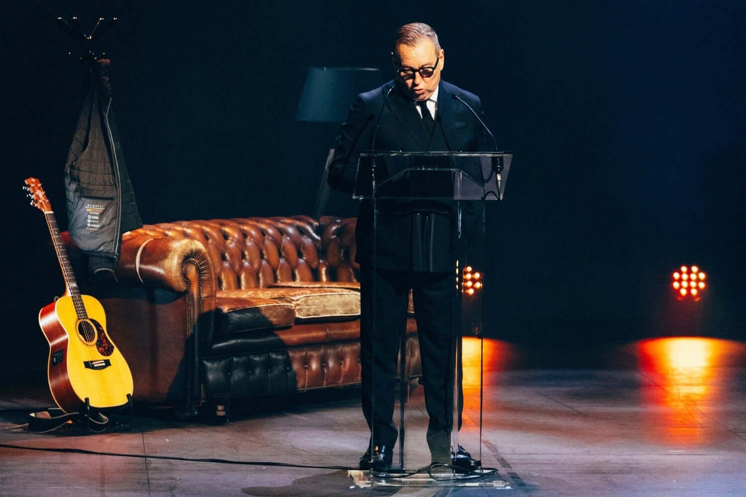 Denis Mathen, Gouverneur de la Province de Namur, prend la parole au pupitre pour poser un cadre de réflexion stratégique sur les mutations systémiques et la gouvernance de l’innovation.